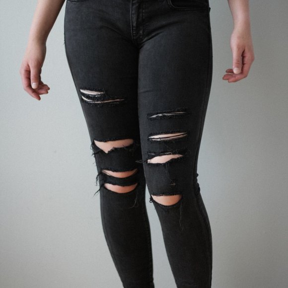 Distressed skinny jeans - Picture 2 of 3